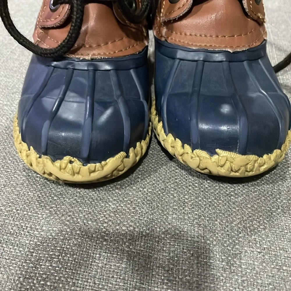 Khombu Tan Blue Duck Boot Ankle Booties  Thermolite rain or snow boot